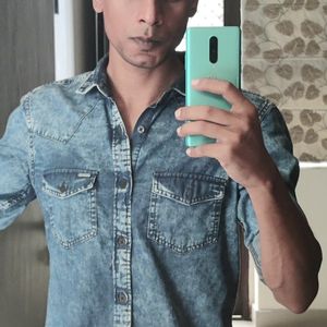 vis profile picture
