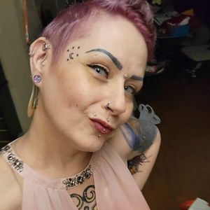 Lori profile picture