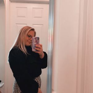 Angie profile picture