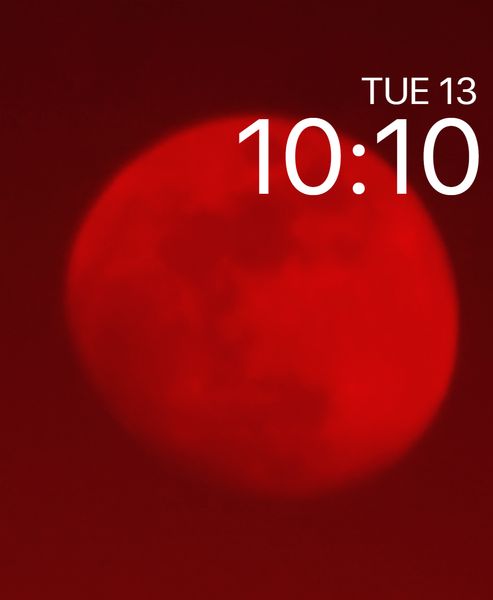 Blood moon (Apple)