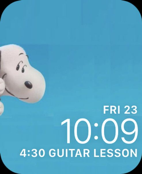 Snoopy peeking